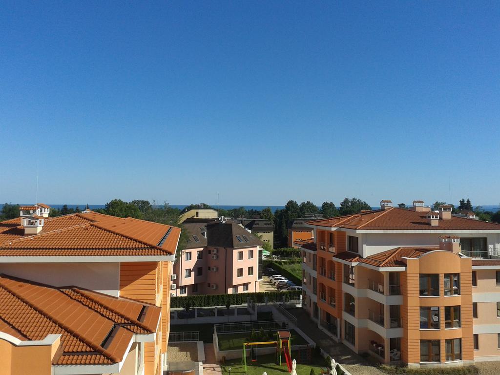 Apartment In St. Constantine And Helena セインツ・コンスタンティン＆ヘレナ エクステリア 写真