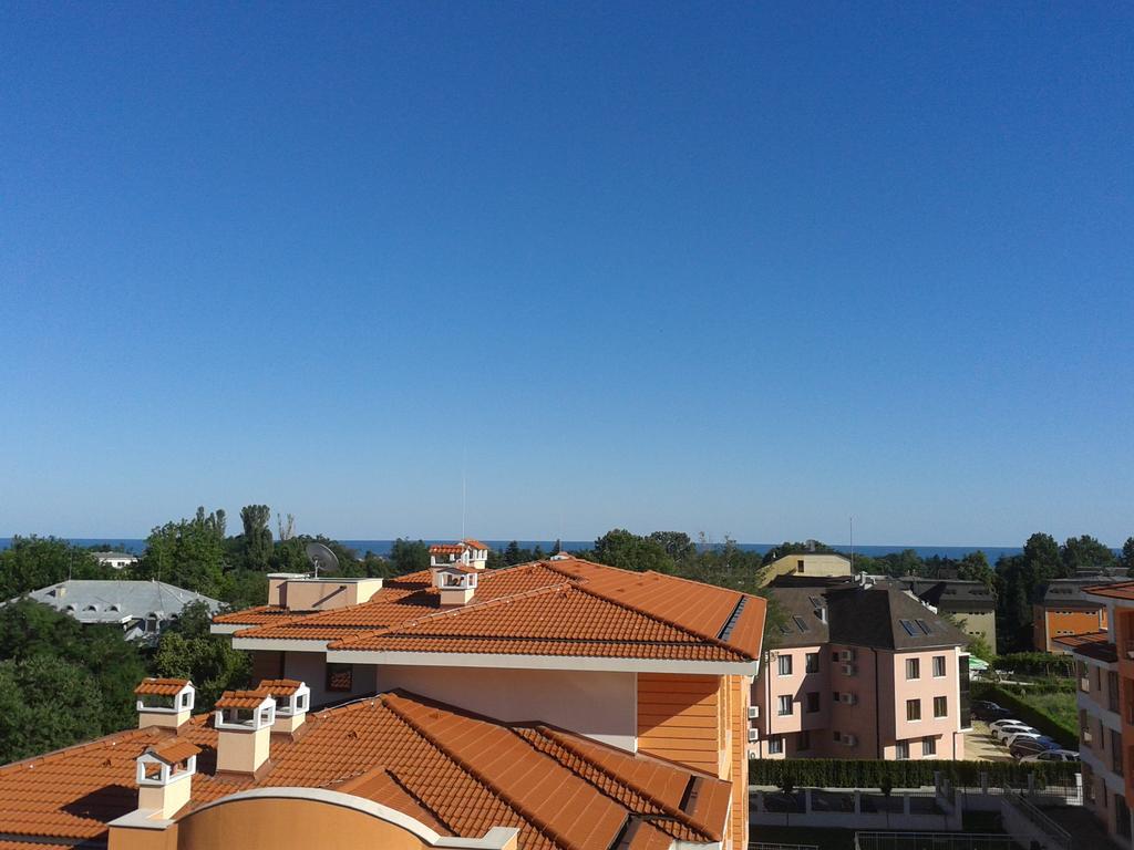 Apartment In St. Constantine And Helena セインツ・コンスタンティン＆ヘレナ エクステリア 写真